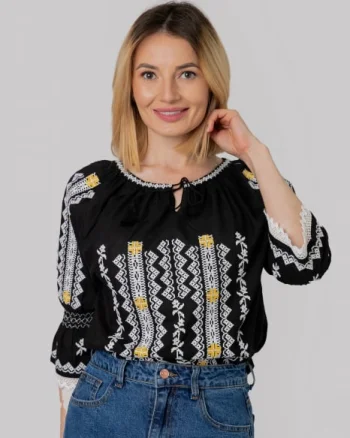 Ie traditionala neagra cu motiv geometric alb Dominica 01