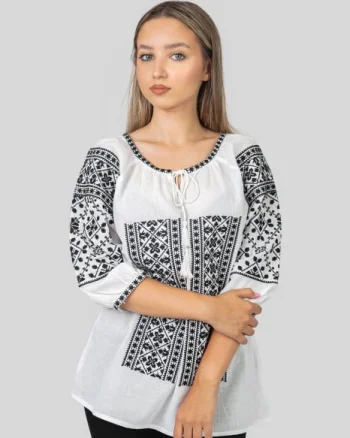 Ie traditionala alba cu motiv geometric negru Ariadna