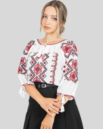 Ie traditionala alba cu motiv geometric rosu Erica 02