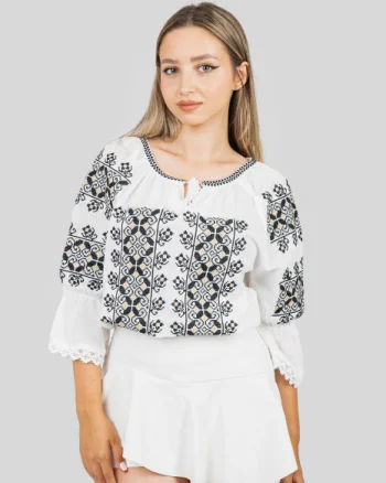 Ie traditionala alba cu motiv geometric negru Aniela 02