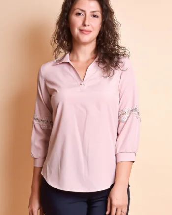 Bluza roz cu dantela pe maneca