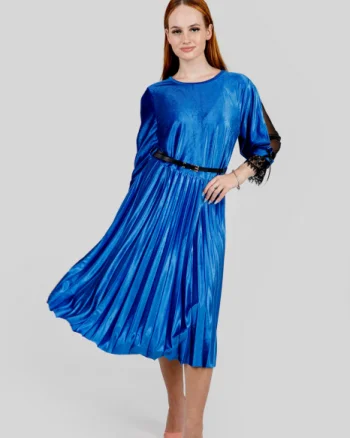 Rochie plisata albastra din catifea cu dantela si curea in talie