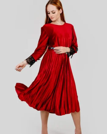Rochie plisata rosie din catifea cu dantela si curea in talie