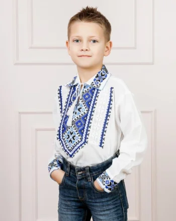 Camasa traditionala de baieti alba cu motiv geometric albastru Flavius 01