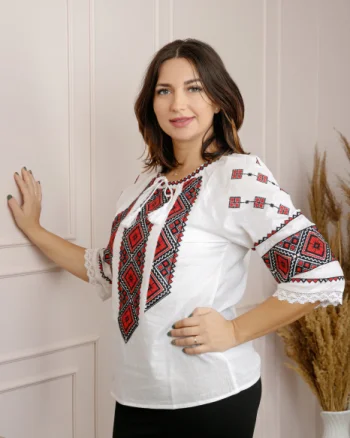 Ie traditionala alba cu motiv geometric rosu Ramona 03