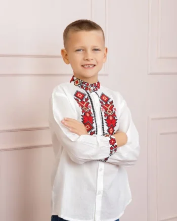 Camasa traditionala de baieti alba cu motiv geometric rosu Ovidiu