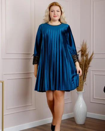 Rochie plisata plus size din catifea turcoaz Beatrice