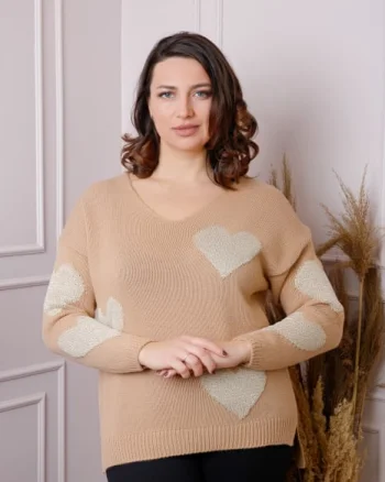 Pulover Carina crem cu inimioare si decolteu in V