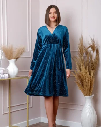Rochie plus size Eveline din catifea turcoaz cu strasuri