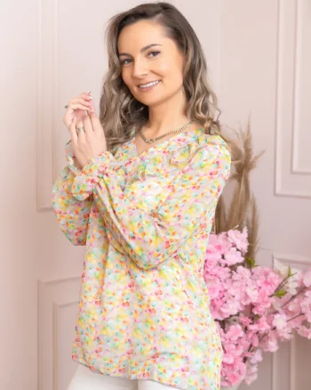 Bluza Vivienne din voal cu volanase si imprimeuri florale roz pastel