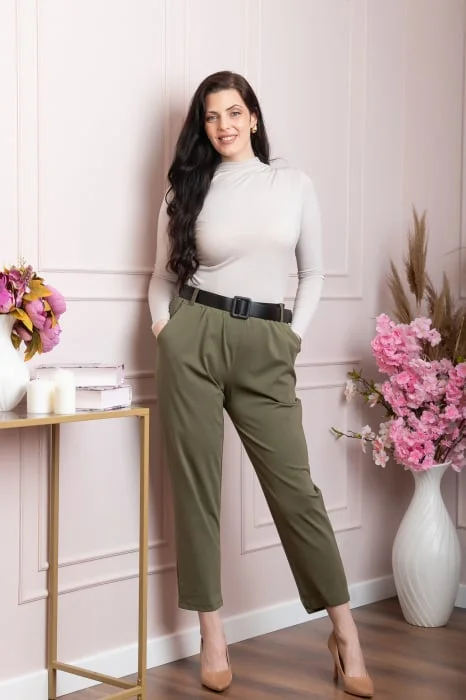 Pantaloni Jessie kaki cu croi lejer si talie elastica