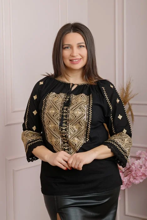 Bluza neagra cu motiv geometric auriu Minerva 01