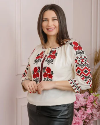 Ie traditionala crem cu motiv floral rosu Melania