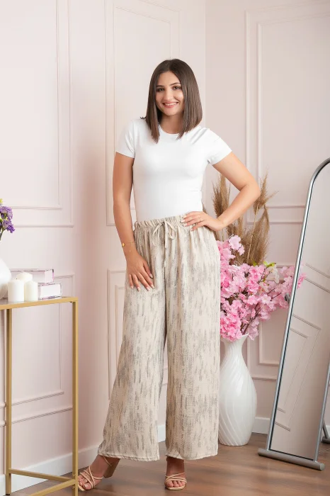 Pantaloni palazzo Vanessa cu imprimeu abstract - Crem