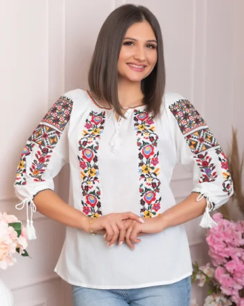 Ie traditionala alba cu motiv floral tricolor Catrinel