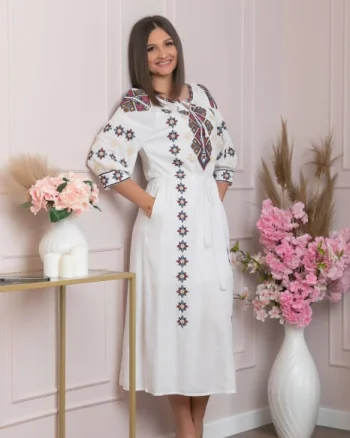 Rochie traditionala alba cu model geometric multicolor Viorela 01