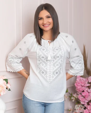 Bluza alba cu motiv geometric argintiu Minerva 03