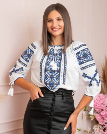 Ie traditionala alba cu motiv floral albastru Petronela 06