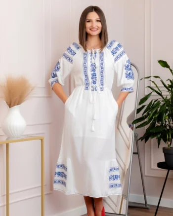 Rochie traditionala alba cu motiv floral albastru Viorica