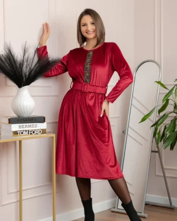 Rochie din catifea Layla cu centura in talie si detaliu boho-floral - Grena