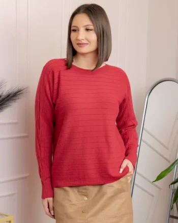 Pulover tricotat Lindsey cu dungi fine - Rosu