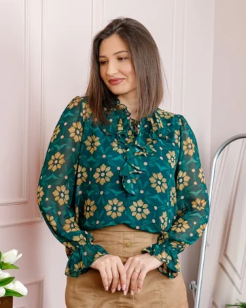 Bluza eleganta verde smarald Lucienne cu flori aurii si jabou