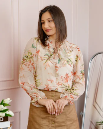 Bluza eleganta bej Lucienne cu imprimeu corai si jabou