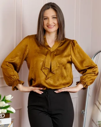 Bluza dama satinata maro caramel cu aplicatie tip cravata Yvonne