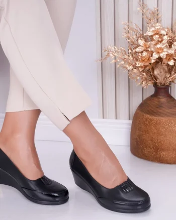 Pantofi dama cu platforma Negri din Piele Ecologica Esra