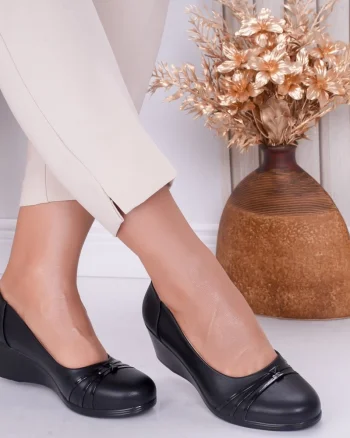 Pantofi dama cu platforma Negri din Piele Ecologica Bell