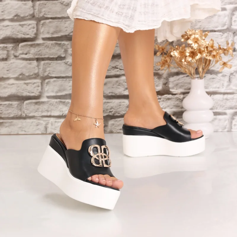 Papuci dama cu platforma Negri din Piele Ecologica Brillya