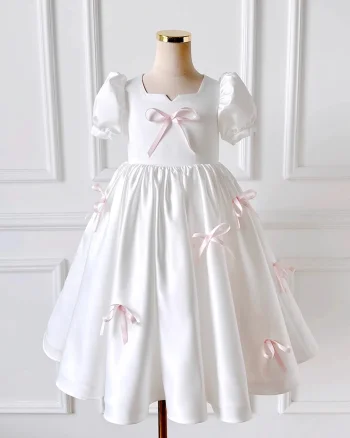 Rochie albă eleganta pentru fete, cu fundite roz si maneca bufanta din tafta - Cassandra