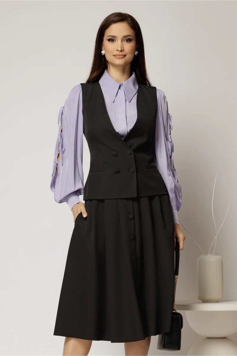 Vesta DY Fashion neagra cambrata cu decolteu si inchidere la doi nasturi