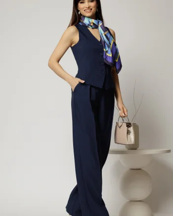 Pantaloni DY Fashion bleumarin cu pliu din talie si banda cu nasture imbracat