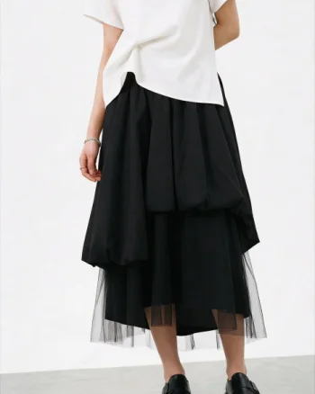 Fusta midi ampla cu straturi si tulle, volum si design asimetric, neagra