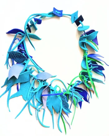 Colier turcoaz handmade  din piele naturala ,asimetric si unicat