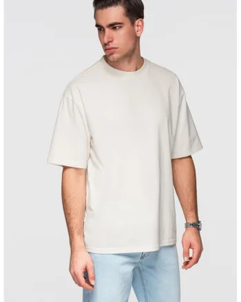 Tricou lejer cu decolteu la baza gatului
