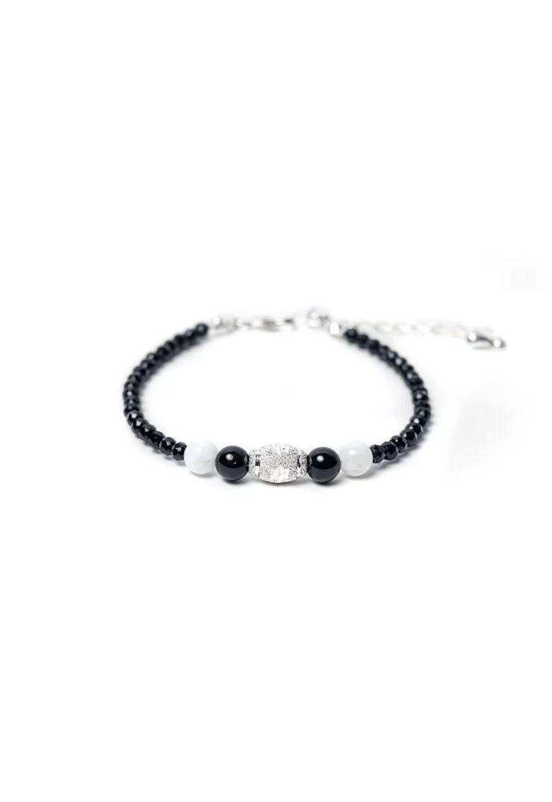 Bratara dama  din pietre naturale de Spinel negru cu accesorii si sistem de inchidere din Argint 925