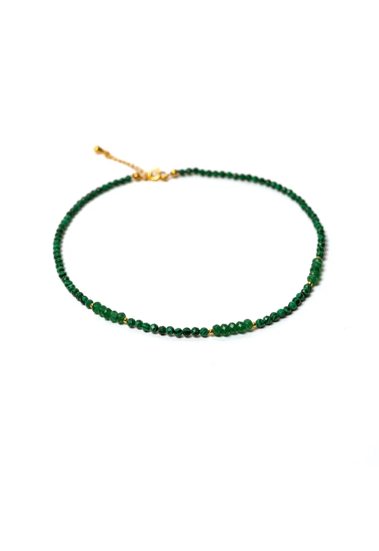 Choker  cu pietre sintetice de Malachit si Jad natural cu accesorii si sistem de inchidere din Argint placat cu Aur