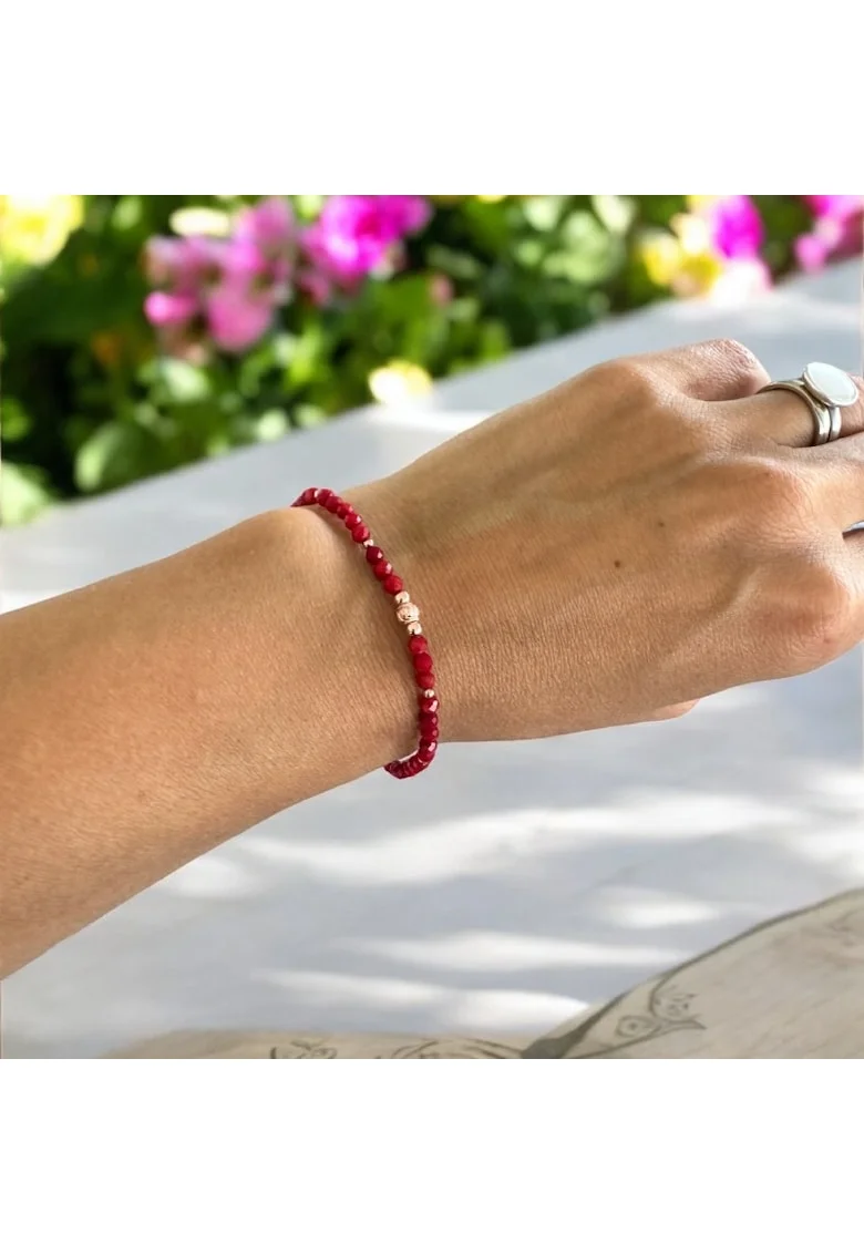 Bratara dama Malvina din coral rosu vopsit fatetat cu accesorii din Argint Rose Gold