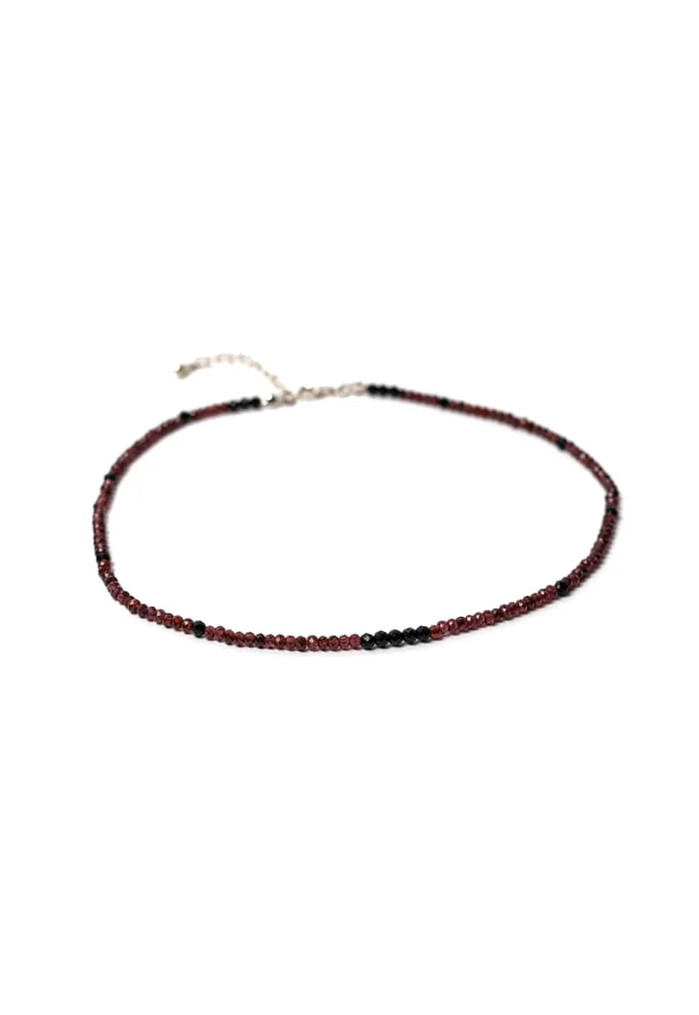 Colier choker  din pietre semipretioase de Granat si inchidere din argint 925, Rosu/Negru