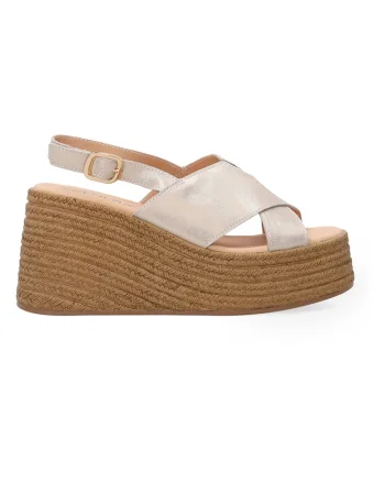 Sandale din piele cu talpa wedge cu aspect masiv