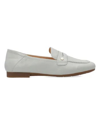 Pantofi loafer uni din piele lacuita cu varf rotund