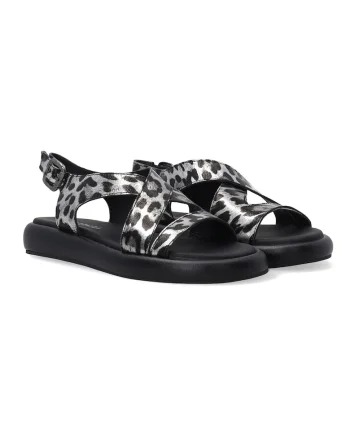 Sandale cu imprimeu animal print si platforma