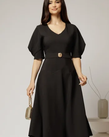 Rochie midi neagra eleganta cu fusta clos, decolteu adanc in V si maneci bufante