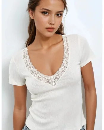 Bluza dama  decolteu in V, detalii din dantela, alb, 100% bumbac