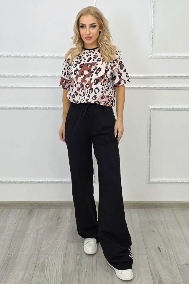 Compleu casual Calista, cu tricou oversize animal print si pantaloni, Negru