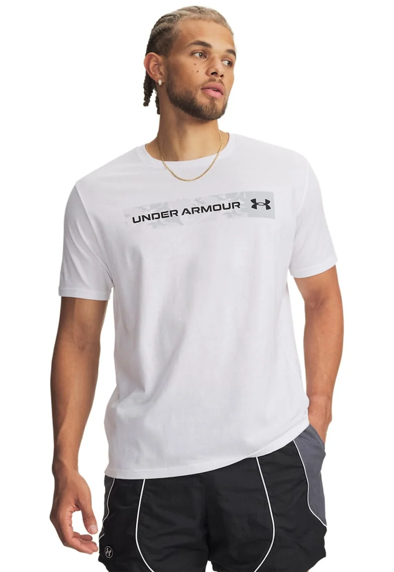 Tricou cu decolteu la baza gatului si imprimeu logo cu camuflaj, Alb/Negru/Gri