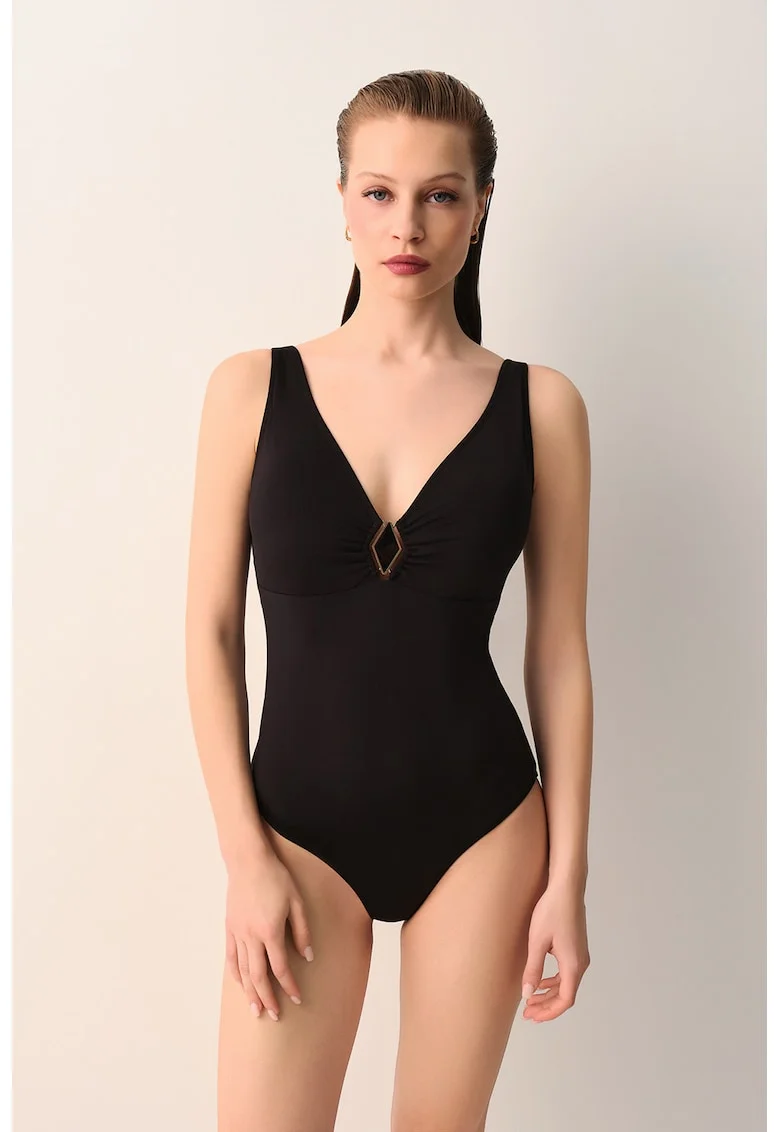Costum de baie intreg cu decupaj pe partea din spate si detaliu metalic, Negru