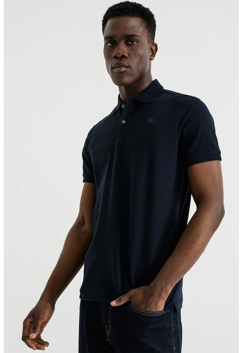 Tricou polo slim fit din amestec de bumbac organic cu logo discret Dunda, Bleumarin